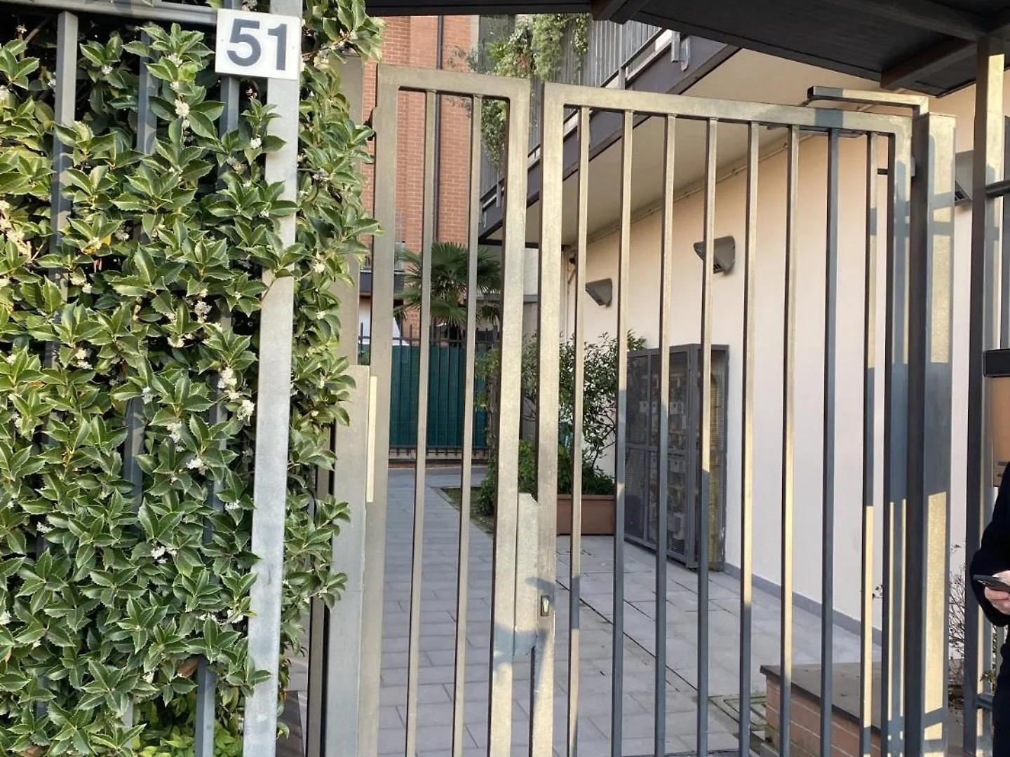 Xenia Apartments - Spacious Three-Room Apartment 10 Min From Linate Milan 0*,  Italy
