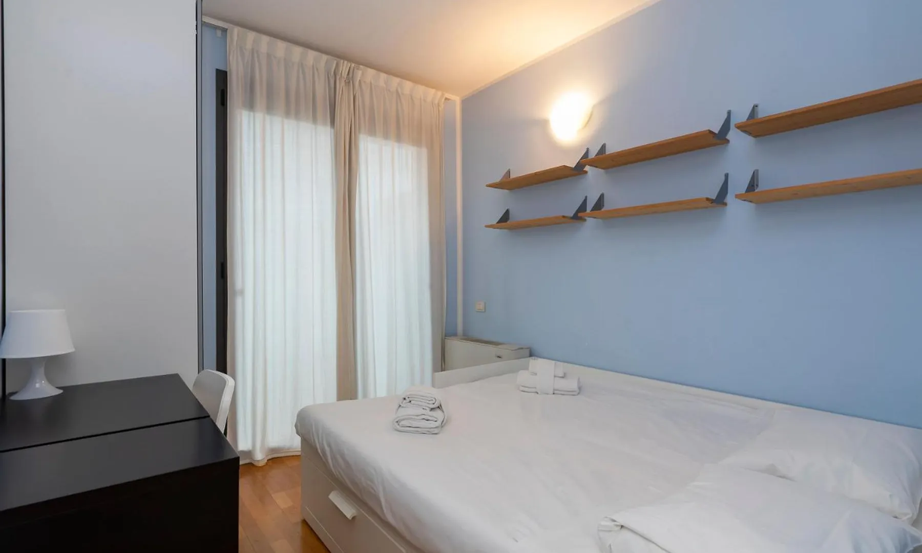 Xenia Apartments - Spacious Three-Room Apartment 10 Min From Linate Milan