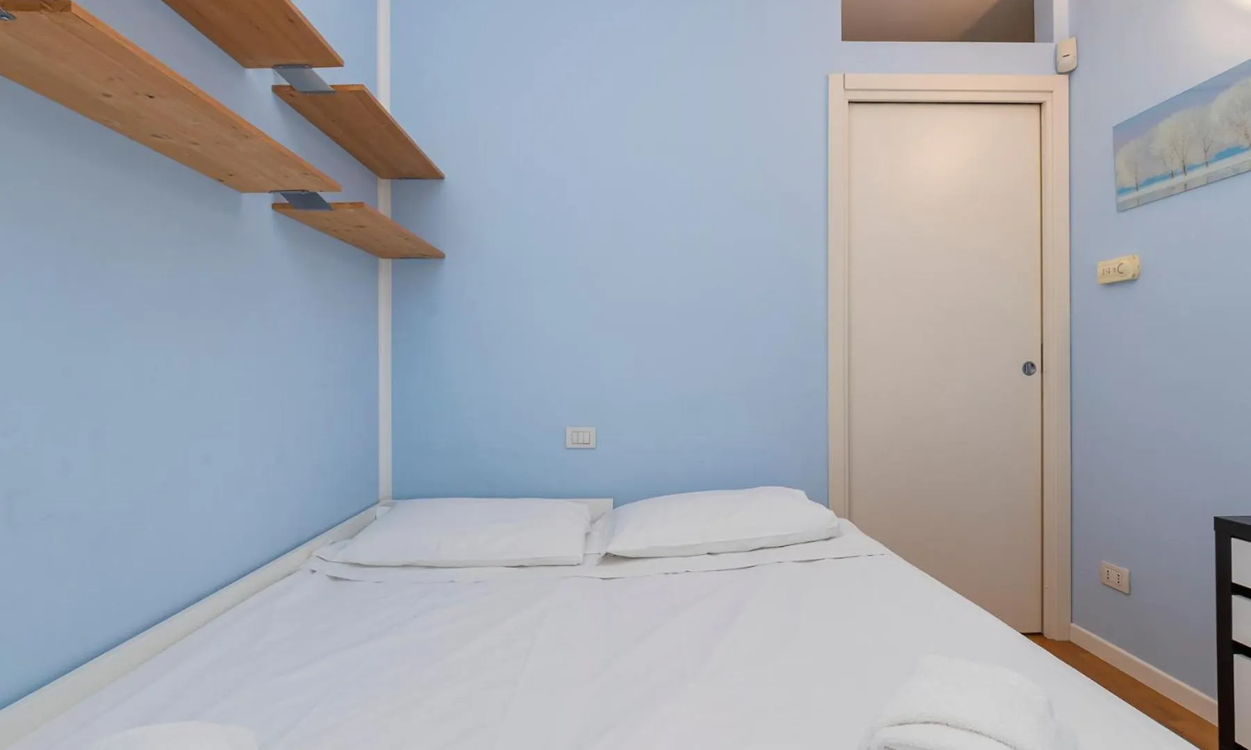 Xenia Apartments - Spacious Three-Room Apartment 10 Min From Linate Milan